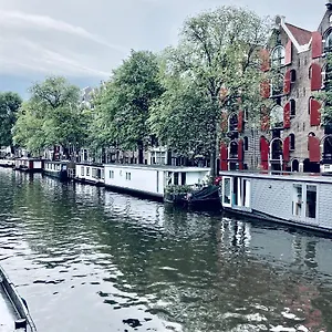  Couette-café Houseboat Bonnie